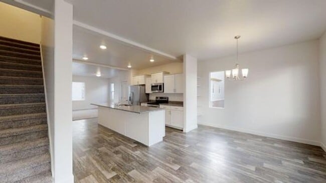 Photo - LUXURY TOWNHOME IN OREM!!!