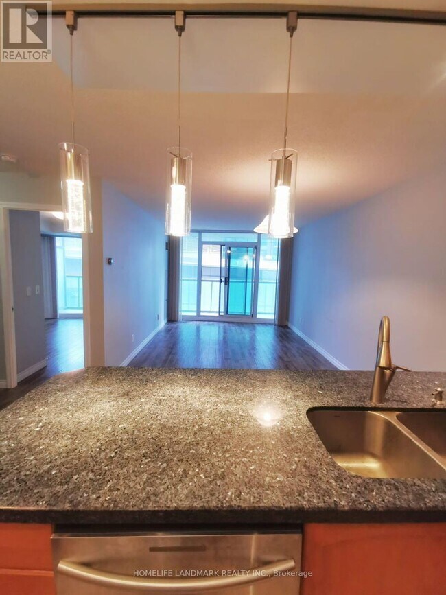 Photo - 30 Grand Trunk Crescent Unit 508