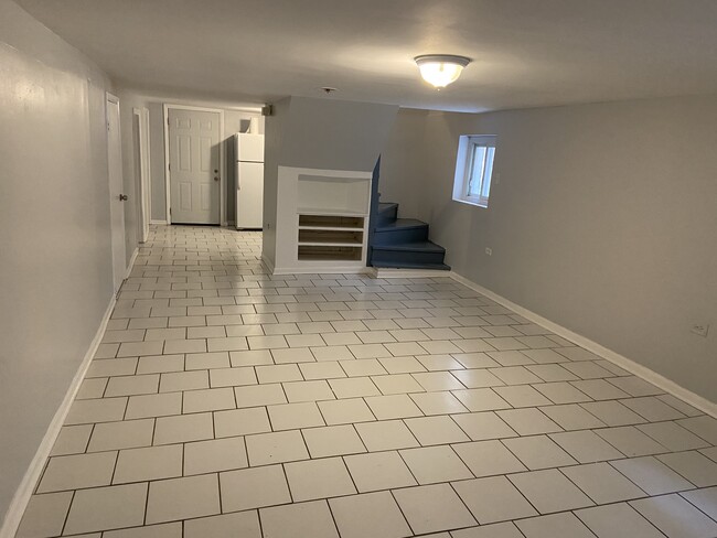 Building Photo - 3425 N Harding Ave Unit Garden Apt in Avondale