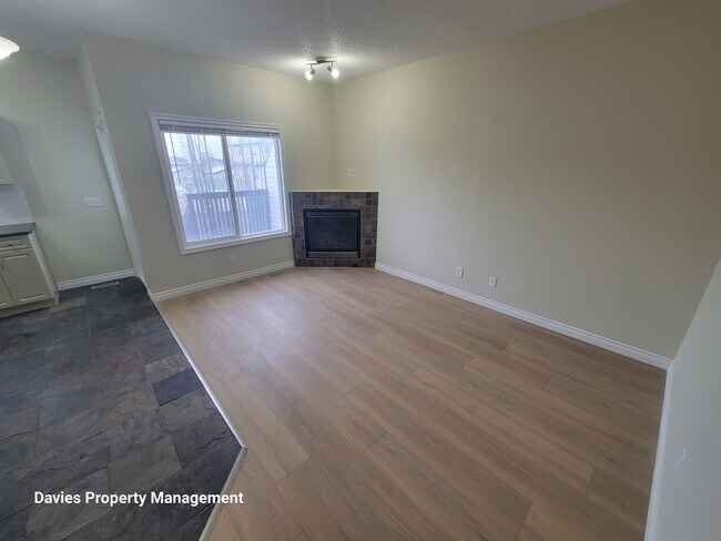 Photo - 171 Brintnell Blvd NW