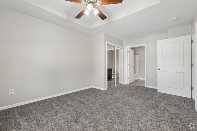 2BR, 2BA - 1,004SF - Primary Bedroom