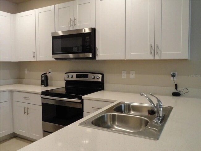 Kitchen - 25152 E Lenox Cir