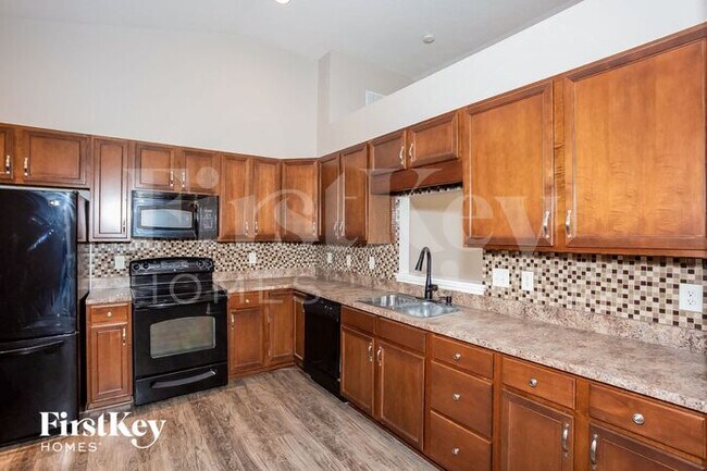 Photo - 12329 Guy Way