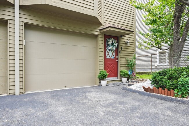 Photo - 100 Willowbrook Ave