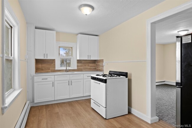 Photo - 1883 Bellmore Ave