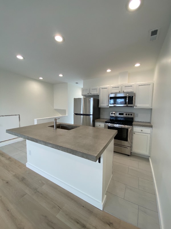 Photo - 329 W 8th St Unit 329 W 8th B