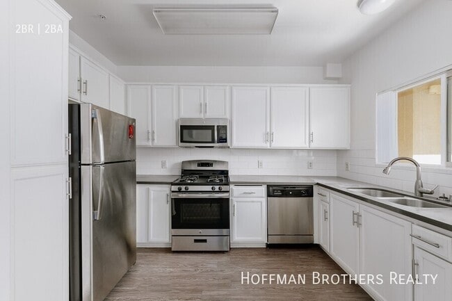 Photo - 251 Robinson St Unit 207