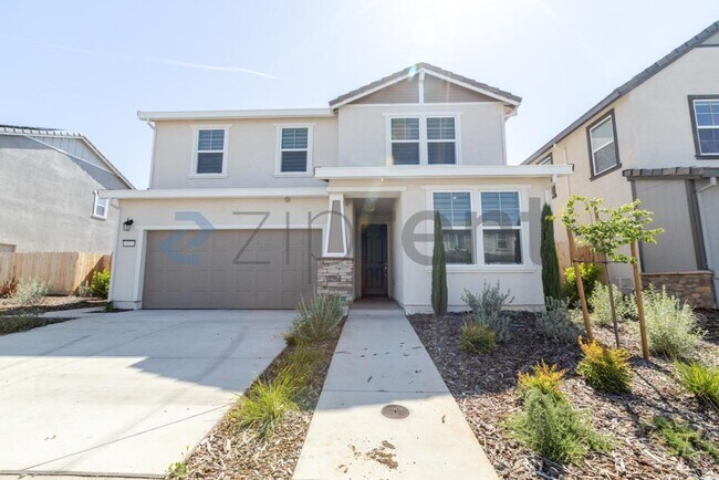 Photo - 4013 Trento Wy