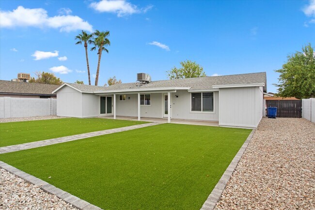 Photo - 1604 W Colt Rd