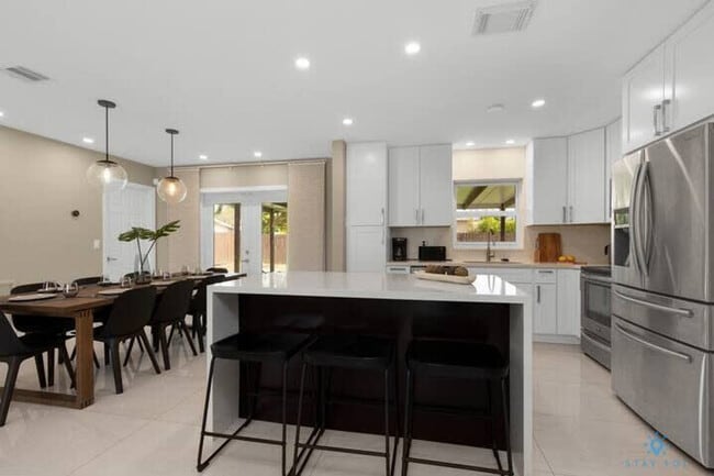 Photo - 220 NE 10th Ave Unidad ID1227318P