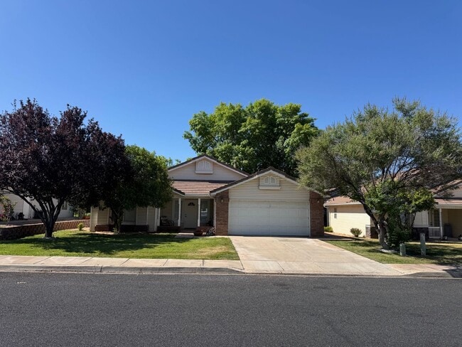 Photo - 2 Bedroom home near Shadow Mountain Park!