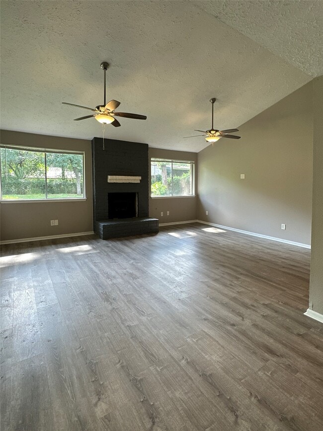 Photo - 26403 Hunters Hollow Dr