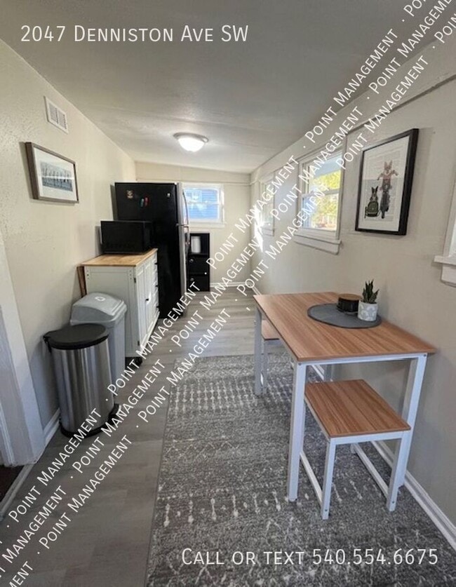 Photo - 2047 Denniston Ave SW
