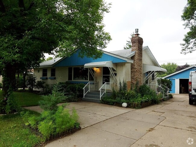 Building Photo - 7048 France Ave N Rental