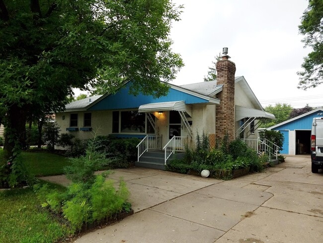Photo - 7048 France Ave N Casa