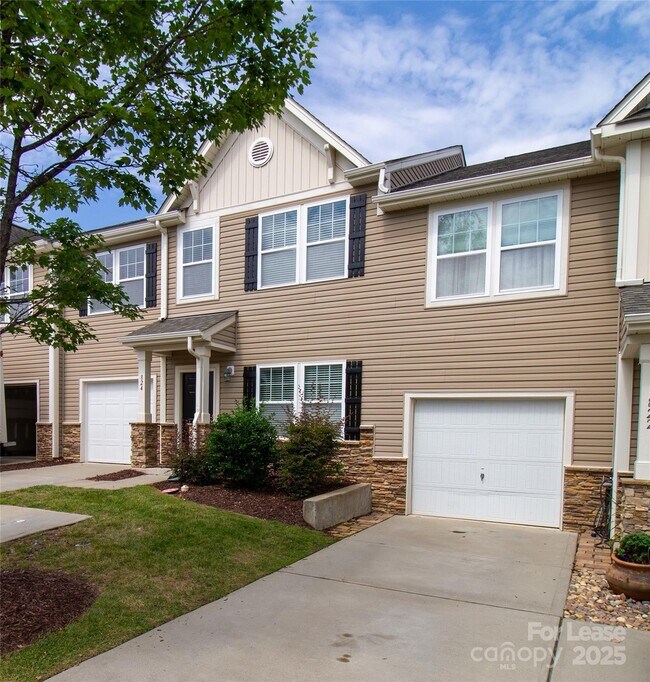 Photo - 824 Summerlake Dr