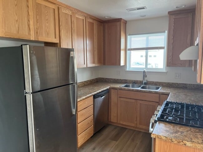 Photo - 3 BEDROOM SINGLE LEVEL HOME