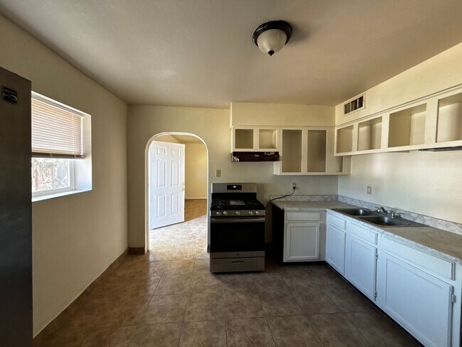 Photo - 408 Texas St NE Unit A