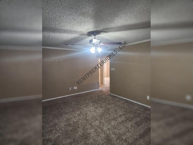 Photo - 1175 Dublin Dr