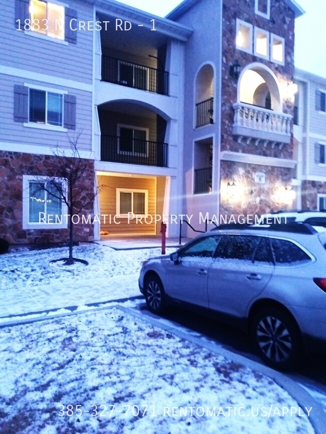 Photo - 1883 N Crest Rd Townhome