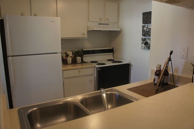 Photo - 3524 Greystone Dr Unit 162