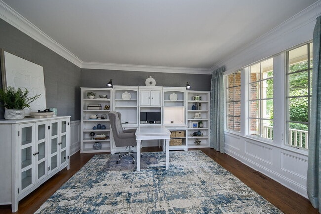 Photo - 3N943 Walt Whitman Rd