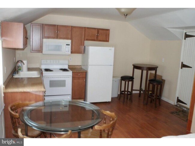Building Photo - 510 Beatty Rd Unit B Rental