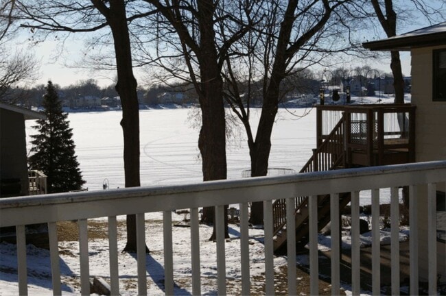 Photo - 4301 Quaker Trail NE