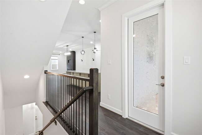Photo - 849 Fisher St