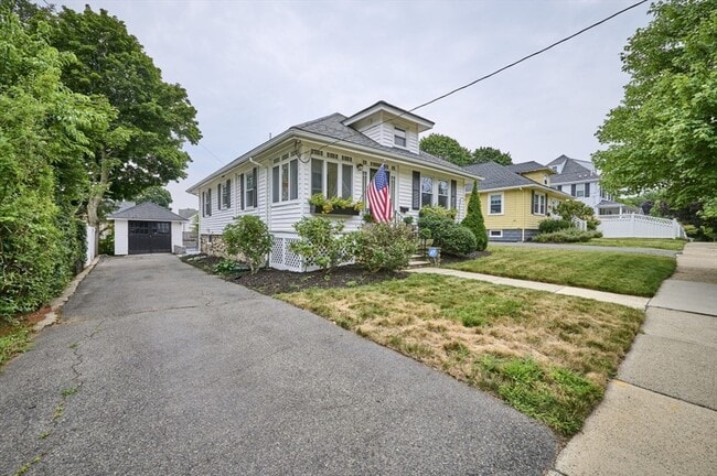 Photo - 41 Lynde Ave