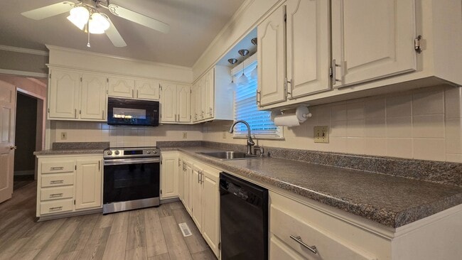Photo - 600 Barkworth Rd