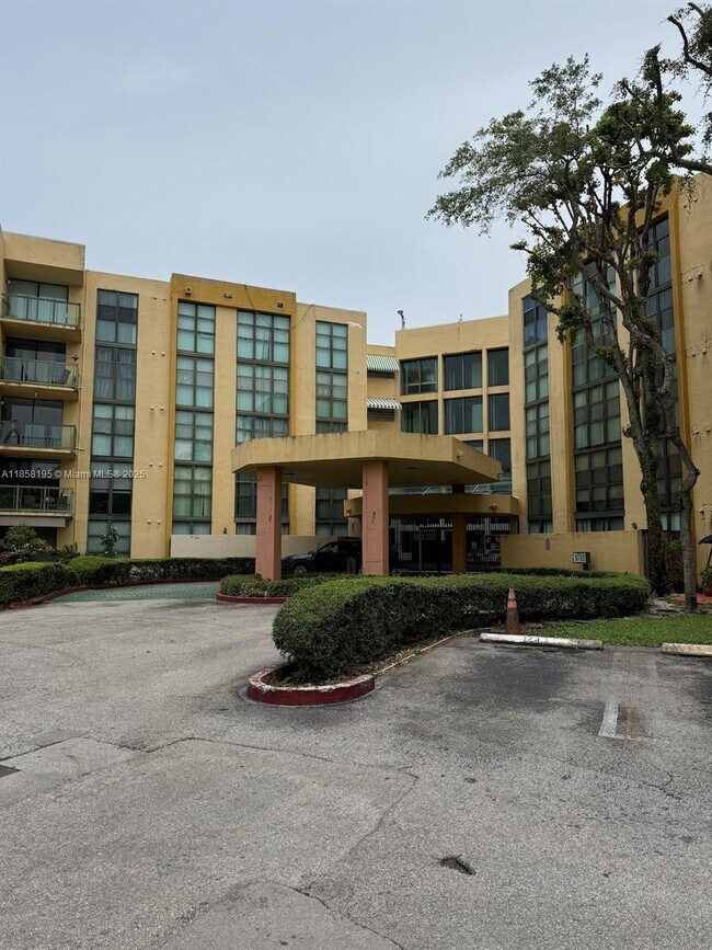 Building Photo - 11780 SW 18th St Unit 230-2 Rental