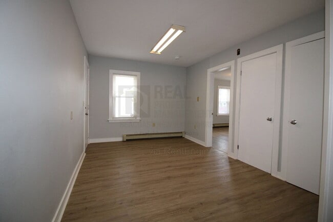 11 Maple St