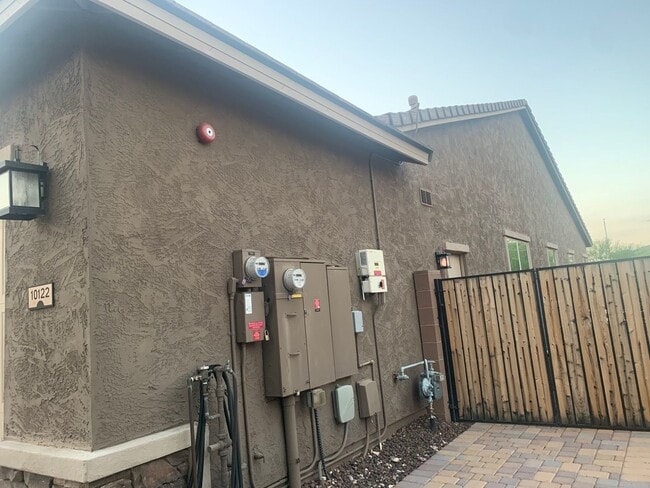 Photo - Gorgeous 5 Bed 3.5 Bath 3 Car garage home with private pool + SOLAR in gated community in Peoria