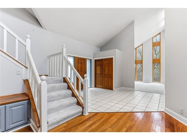 Photo - 5880 Christmas Lake Rd