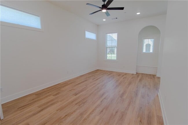 Photo - 2333 S 31st Pl