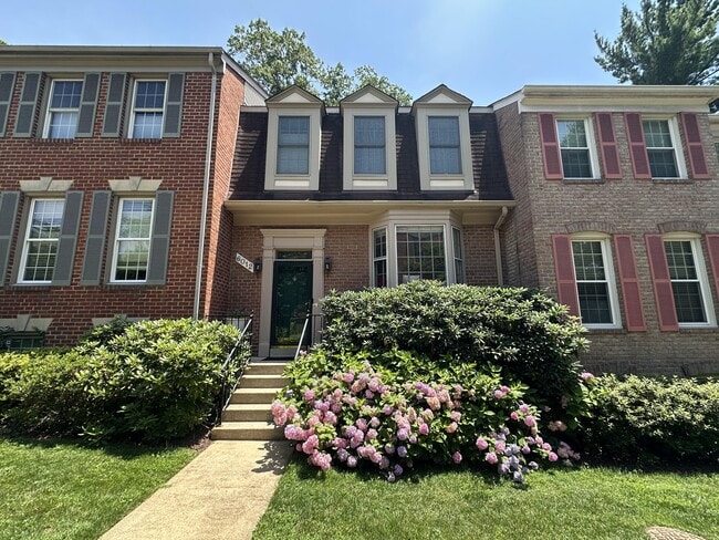 Building Photo - 6012 Loganwood Dr