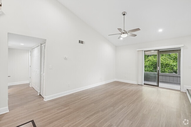 3BR, 2BA - 1,406SF - Living Room