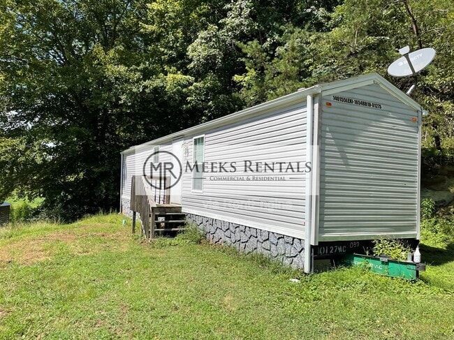 Building Photo - 481 Tackett Branch Rd