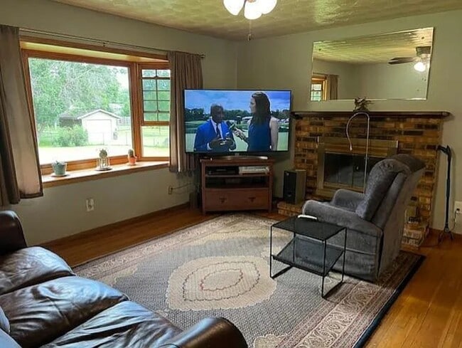 Photo - 10449 Mississippi Blvd NW