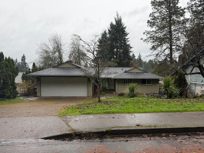 Building Photo - Beautiful 4 bedroom, 3 bathroom home in Eugene!