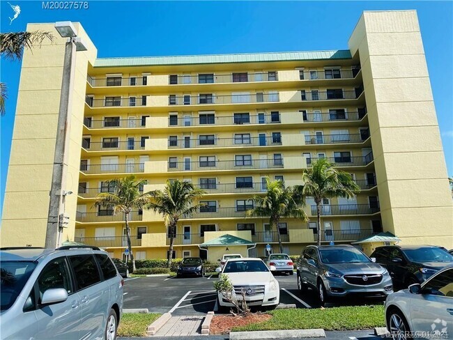 Building Photo - 7380 S Ocean Dr Unit 718A Rental