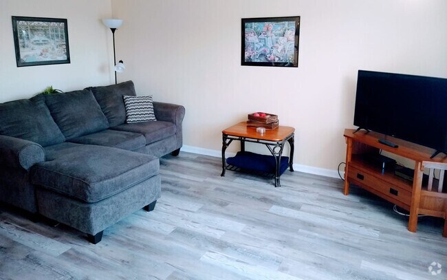Building Photo - Colony Rental