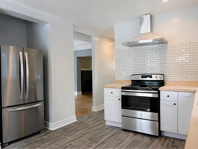 Photo - 19 Ellicott St