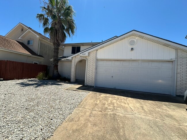 Building Photo - 15357 Yardarm Ct Rental