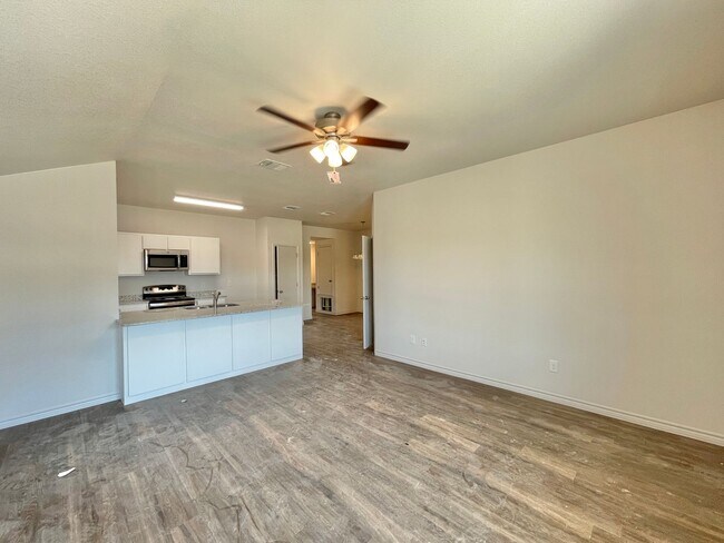 Photo - 1704 Clovis Dr