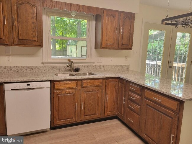 Photo - 104 Crutchfield Cir