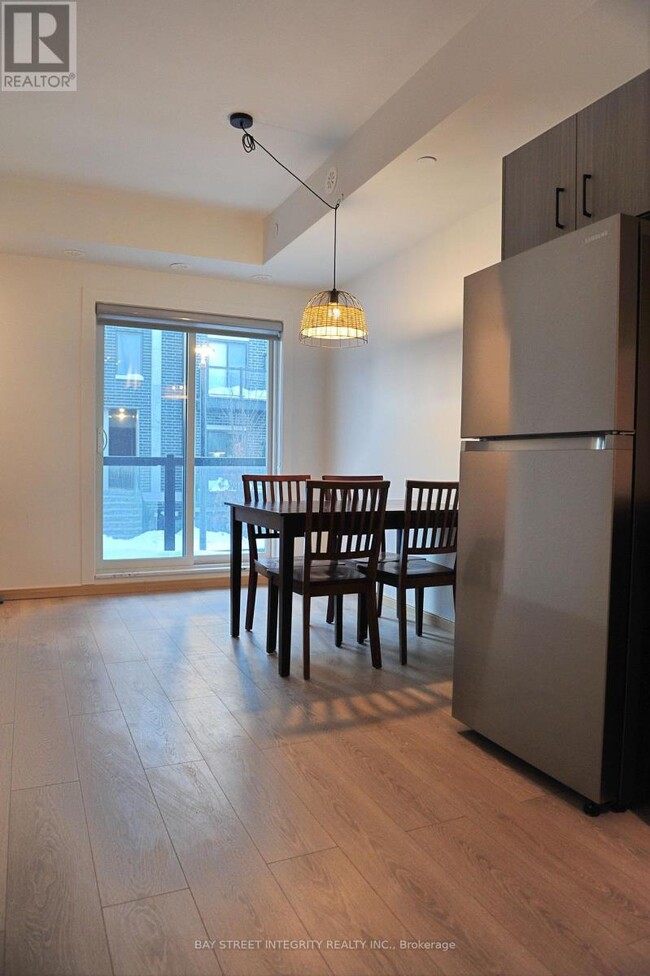 Photo - 3427 Sheppard Ave E