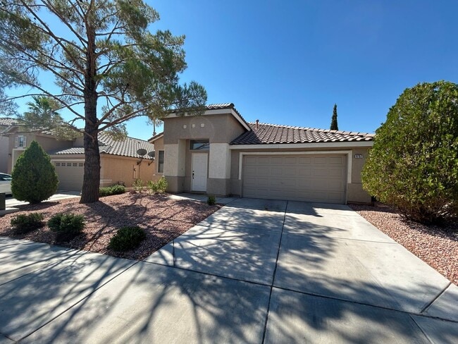 Building Photo - Single Story Summerlin Home in Gated Commu...
