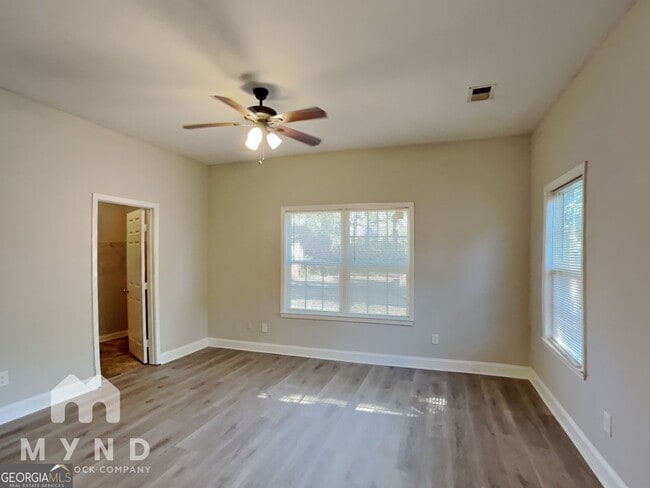 Photo - 1708 Evans Dr SW